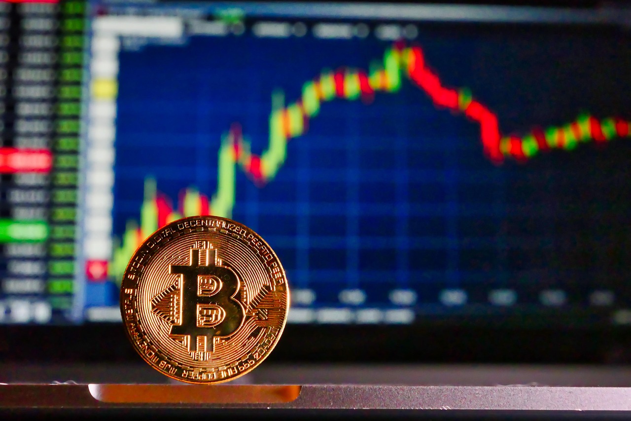 马斯克回归特斯拉、减少DOGE工作！TSLA与狗狗币双双暴涨
